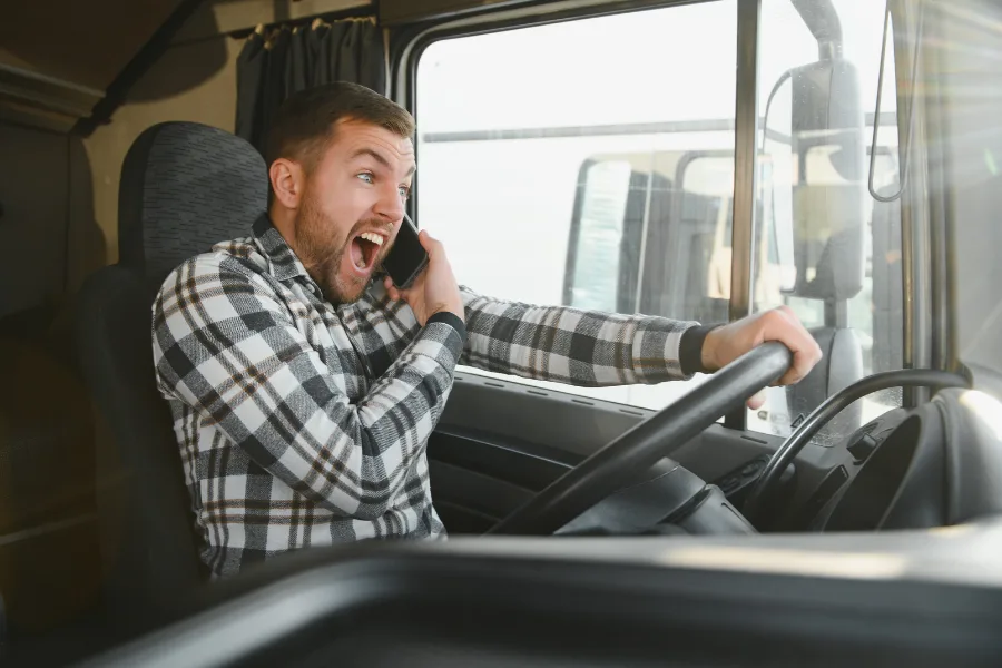 Navigating the Aftermath: How DECADES LAWYER INFORMATION Protects Truck Accident Victims