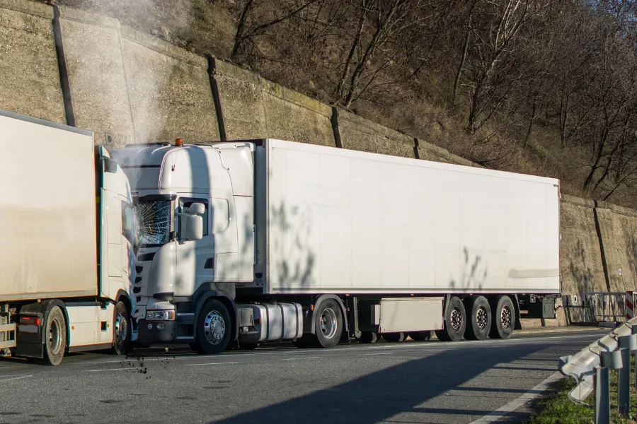 The Legal Roadmap: Handling Truck Accident Claims with Confidence